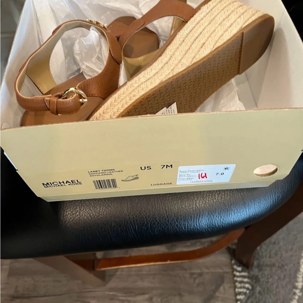 Michael Kors Brown Wedge Sandals Brand New With Tags - Picture 2 of 3
